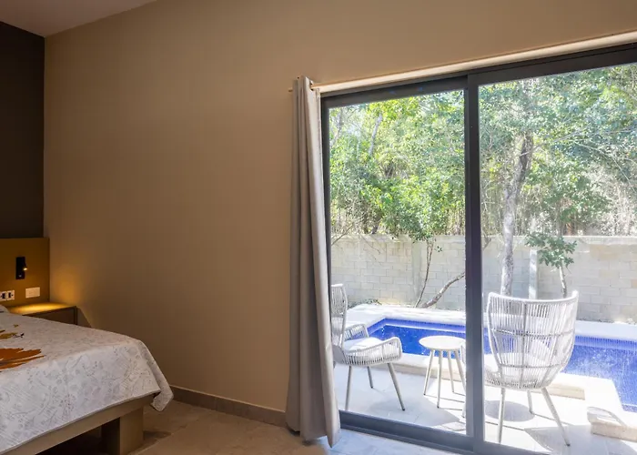Kiin Ha - Luxurious 5-br With Swim-up Pool Villa *
