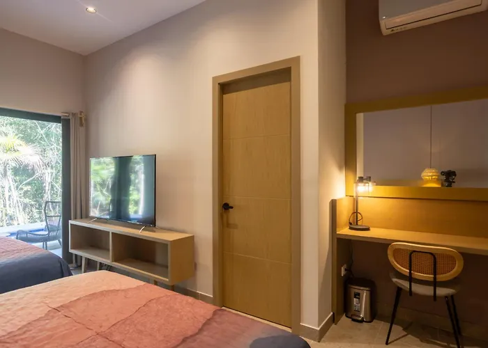 Kiin Ha - Luxurious 5-br With Swim-up Pool * Cozumel