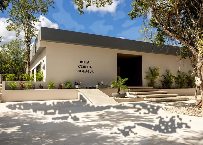 Kiin Ha - Luxurious 5-br With Swim-up Pool Villa Cozumel